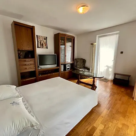 Near The Draga Lejlighed Dugi Rat