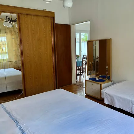 Apartment Near The Draga Dugi Rat